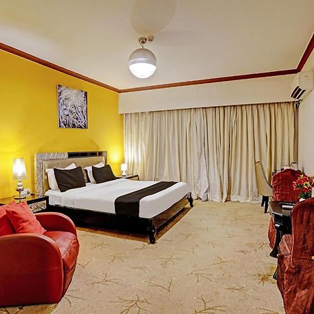Townhouse 809 Royal Palms Hotel - Rose Collection Мумбаи Экстерьер фото