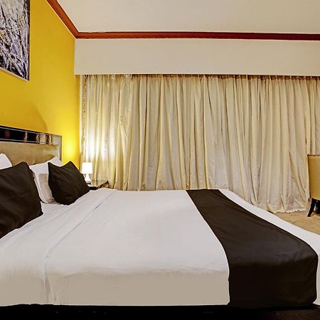 Townhouse 809 Royal Palms Hotel - Rose Collection Мумбаи Экстерьер фото