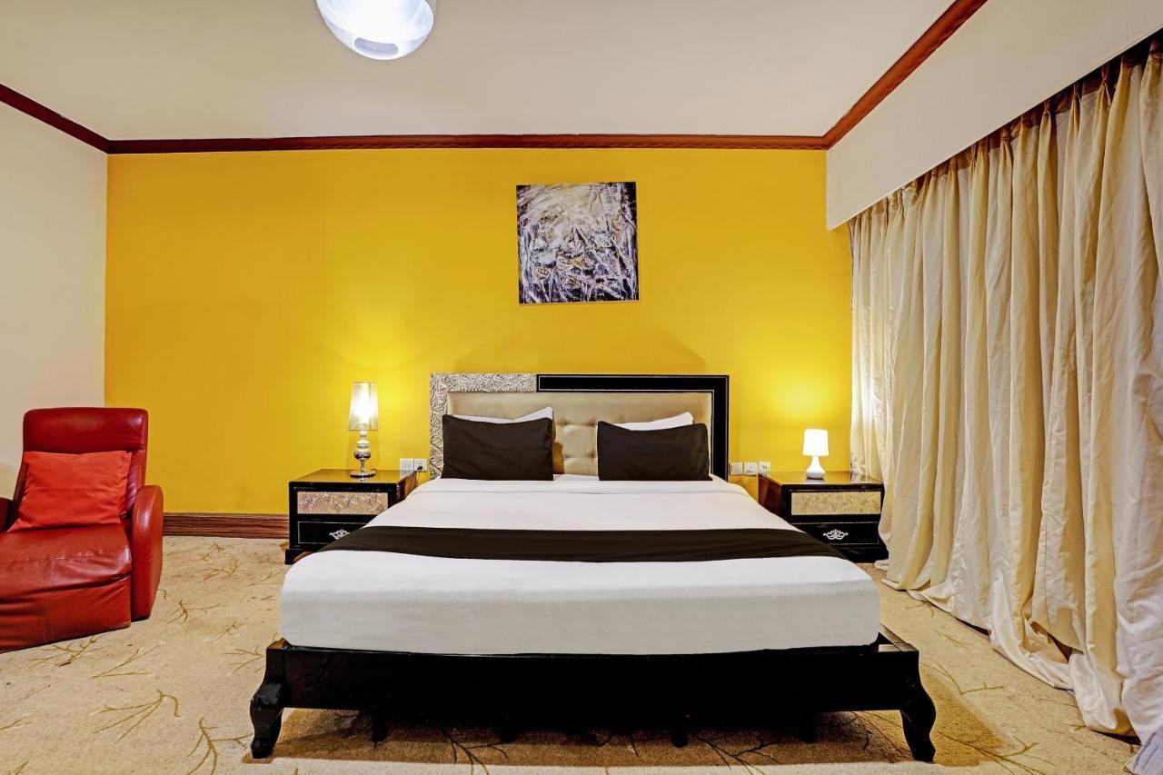 Townhouse 809 Royal Palms Hotel - Rose Collection Мумбаи Экстерьер фото