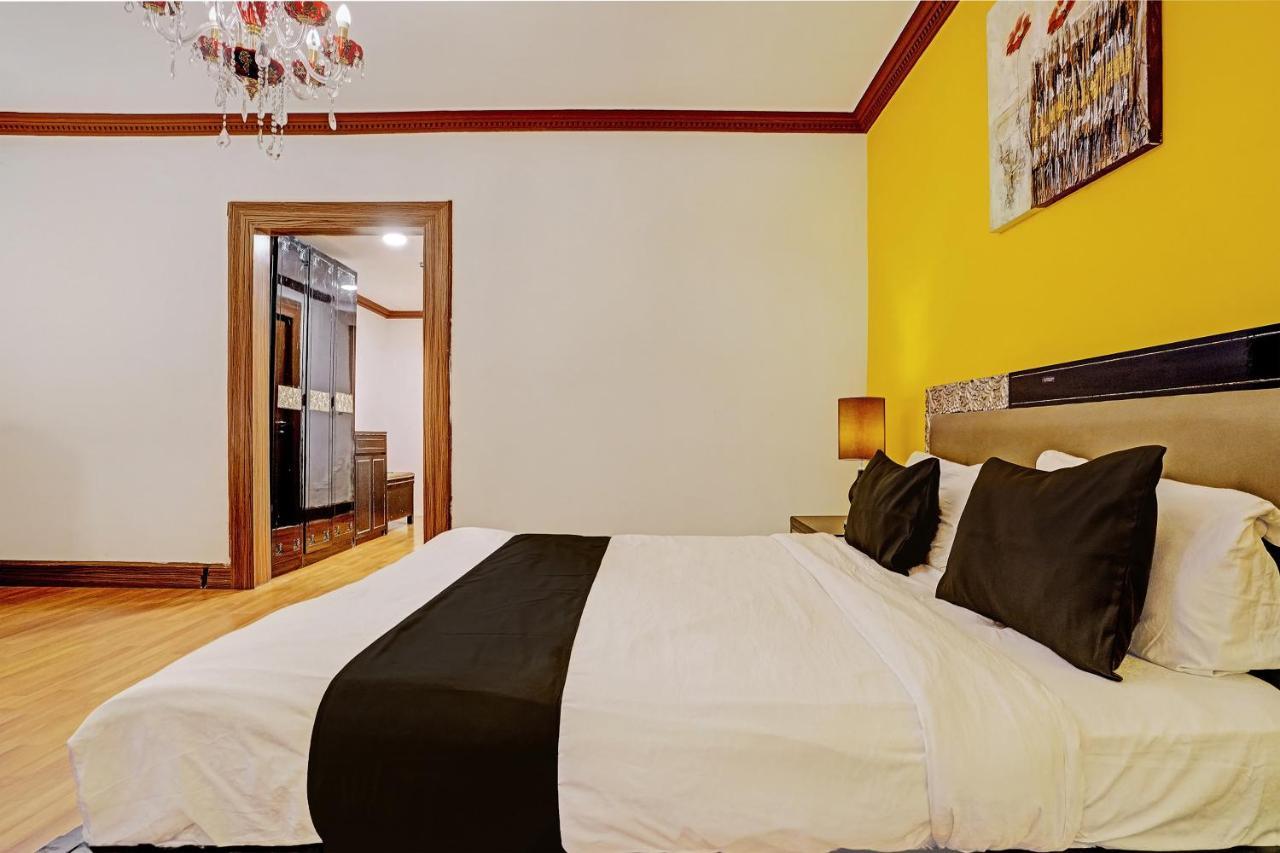 Townhouse 809 Royal Palms Hotel - Rose Collection Мумбаи Экстерьер фото
