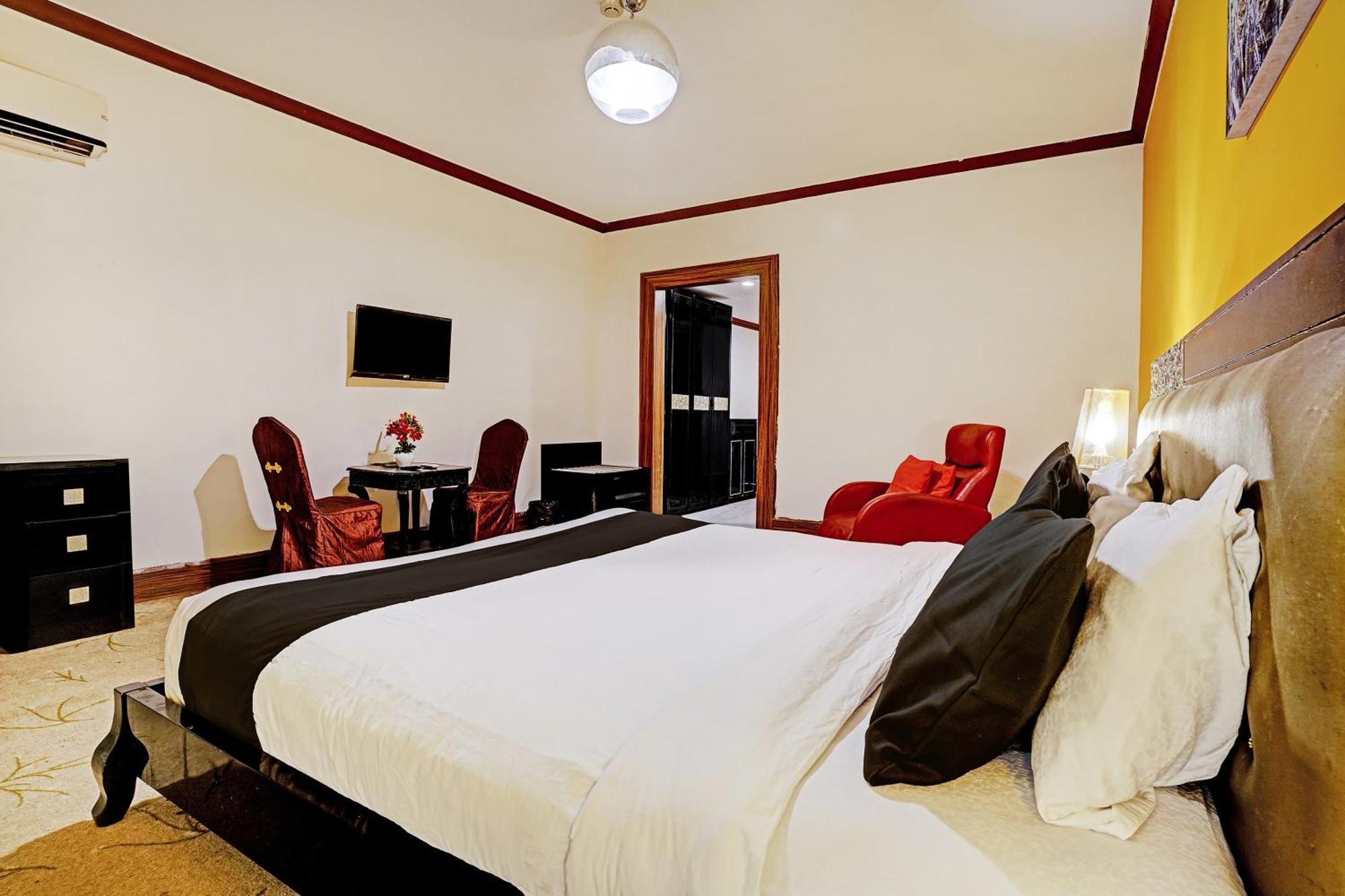 Townhouse 809 Royal Palms Hotel - Rose Collection Мумбаи Экстерьер фото